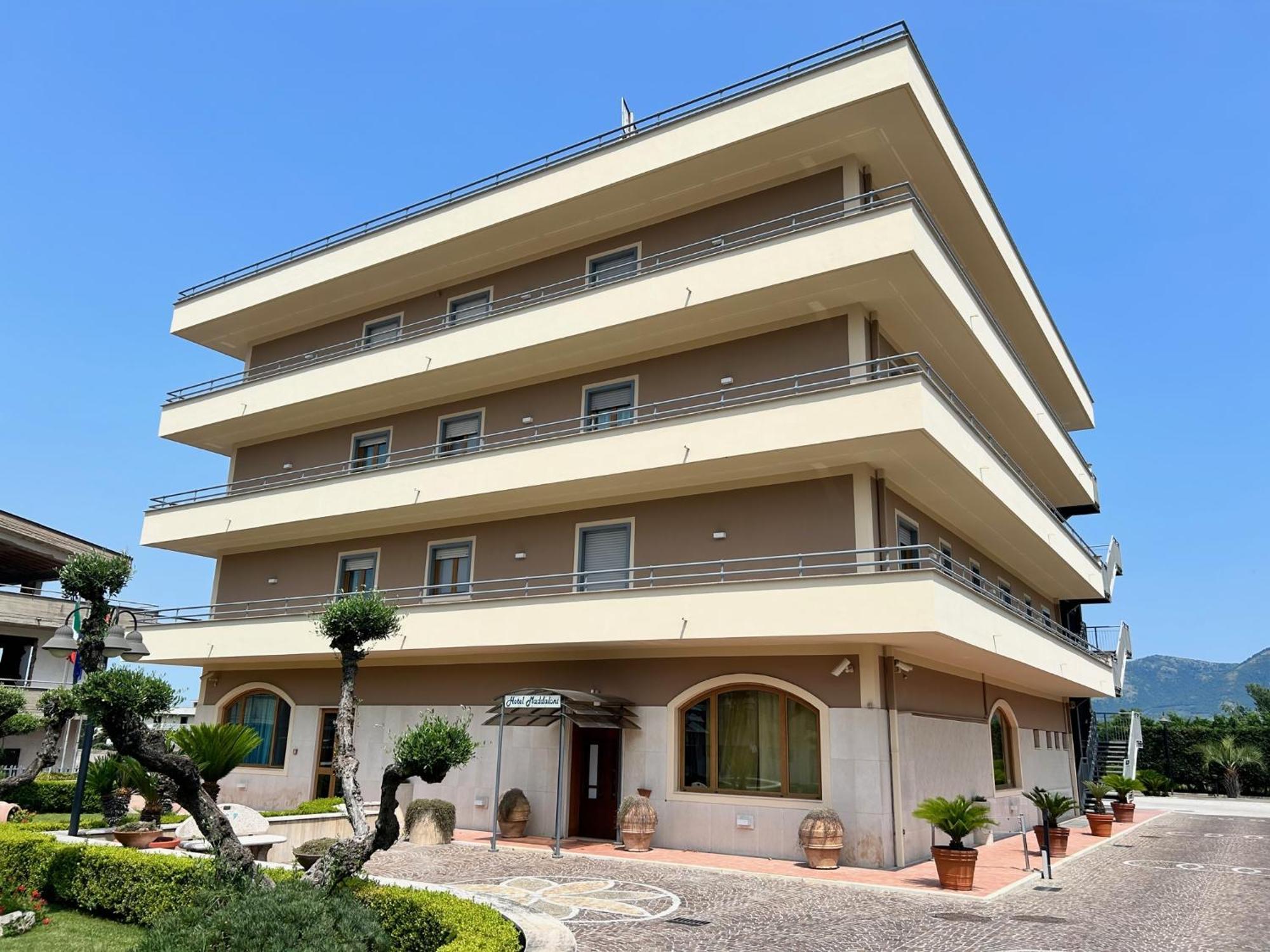 Hotel Maddaloni Tufino Экстерьер фото